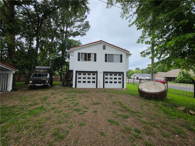 1715 Garland Avenue, Fayetteville, AR 72703