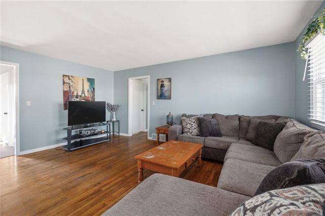 3321 Linda Lane, St Joseph, MO 64506