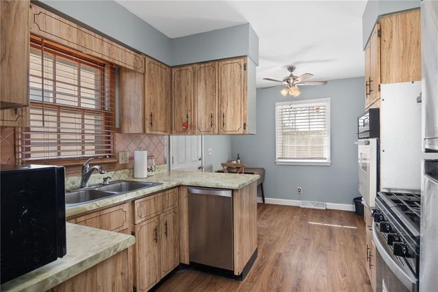 3321 Linda Lane, St Joseph, MO 64506