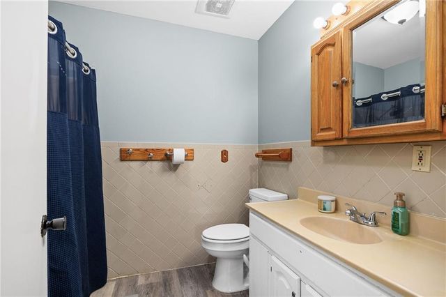 3321 Linda Lane, St Joseph, MO 64506