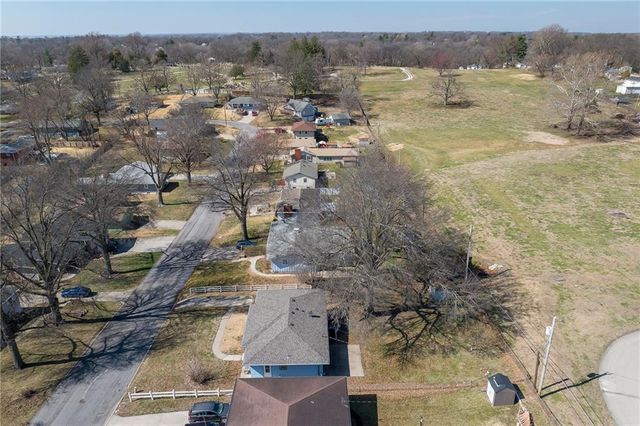 3321 Linda Lane, St Joseph, MO 64506