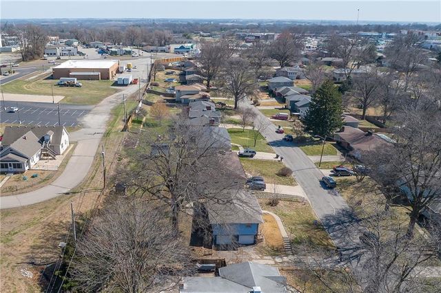 3321 Linda Lane, St Joseph, MO 64506