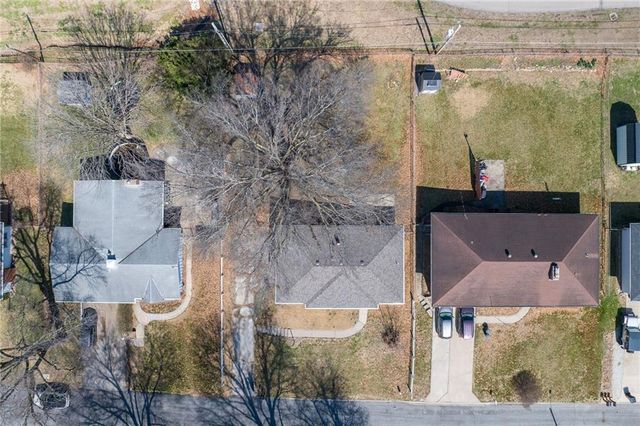 3321 Linda Lane, St Joseph, MO 64506