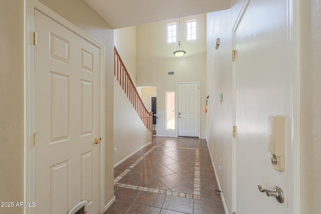 121 N SILVERWOOD Drive, Casa Grande, AZ 85122