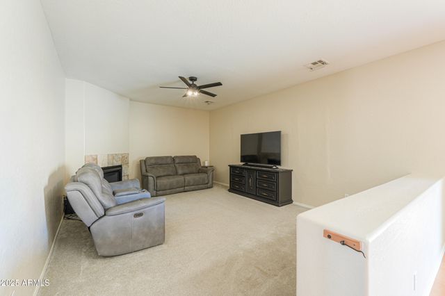 121 N SILVERWOOD Drive, Casa Grande, AZ 85122