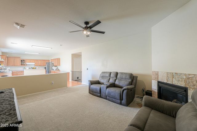 121 N SILVERWOOD Drive, Casa Grande, AZ 85122