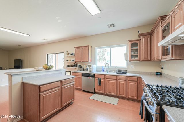 121 N SILVERWOOD Drive, Casa Grande, AZ 85122