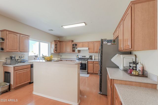 121 N SILVERWOOD Drive, Casa Grande, AZ 85122