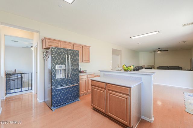 121 N SILVERWOOD Drive, Casa Grande, AZ 85122