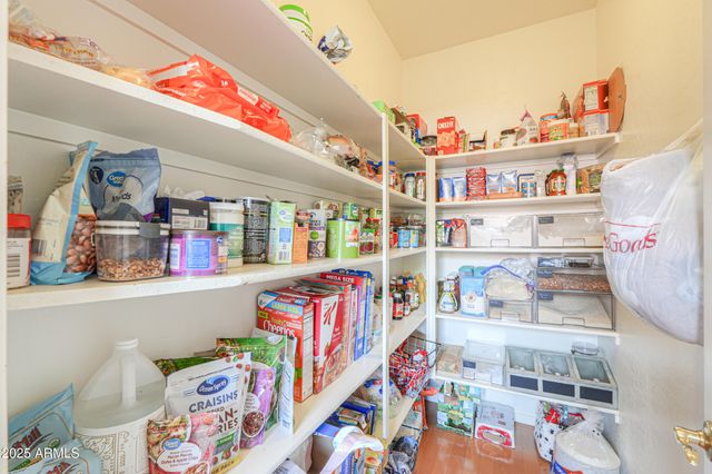 121 N SILVERWOOD Drive, Casa Grande, AZ 85122