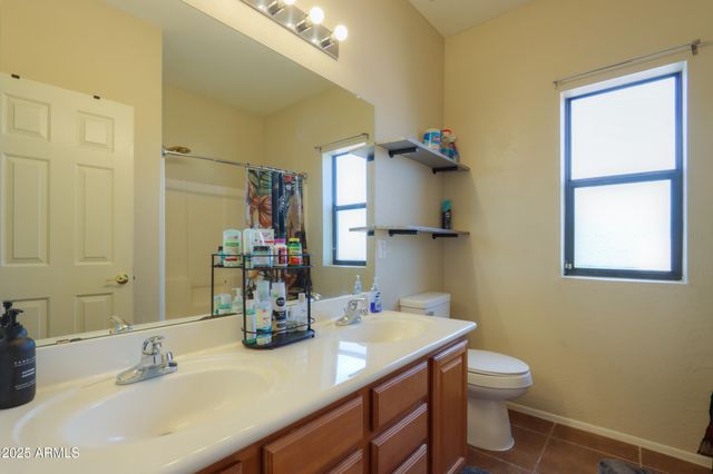 121 N SILVERWOOD Drive, Casa Grande, AZ 85122