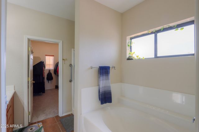 121 N SILVERWOOD Drive, Casa Grande, AZ 85122