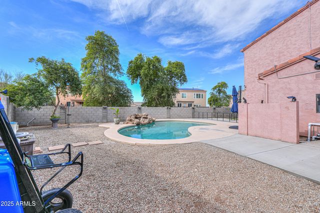 121 N SILVERWOOD Drive, Casa Grande, AZ 85122