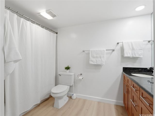 5080 Likini Street 1213, Honolulu, HI 96818