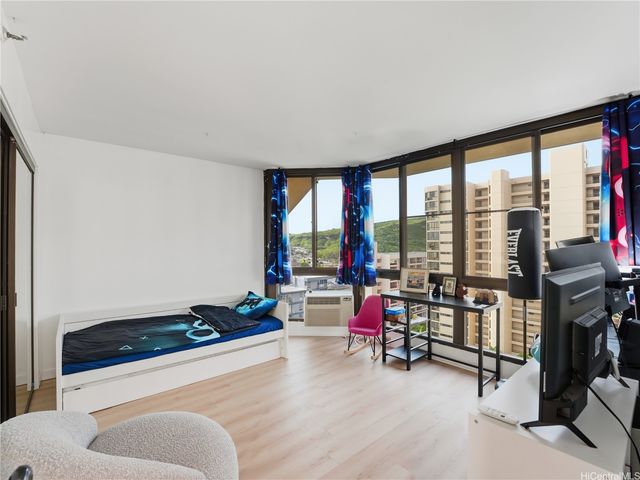 5080 Likini Street 1213, Honolulu, HI 96818