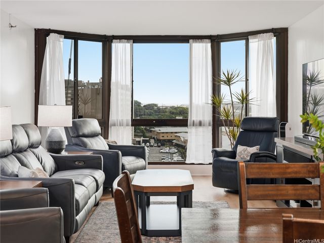 5080 Likini Street 1213, Honolulu, HI 96818