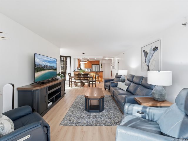 5080 Likini Street 1213, Honolulu, HI 96818
