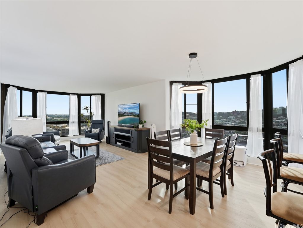 5080 Likini Street 1213, Honolulu, HI 96818