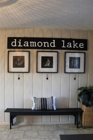 22555 Diamond Cove Street, Cassopolis, MI 49031