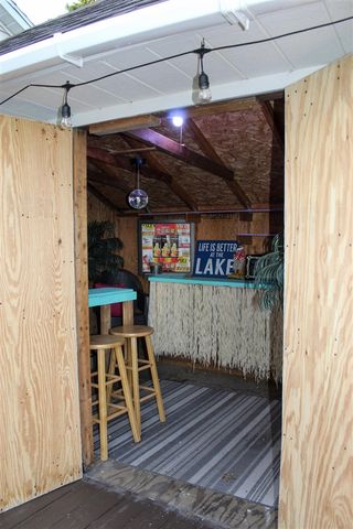 22555 Diamond Cove Street, Cassopolis, MI 49031