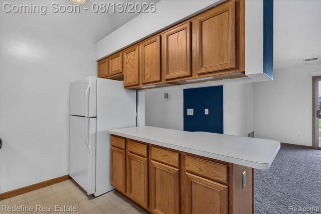 9696 Sawgrass Court 6, Belleville, MI 48111