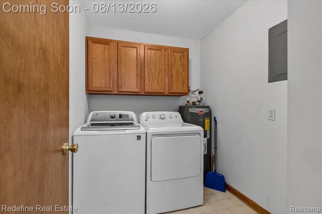 9696 Sawgrass Court 6, Belleville, MI 48111