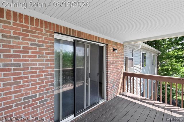 9696 Sawgrass Court 6, Belleville, MI 48111