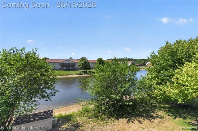 9696 Sawgrass Court 6, Belleville, MI 48111