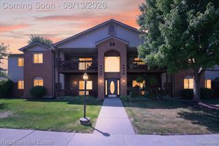 9696 Sawgrass Court 6, Belleville, MI 48111