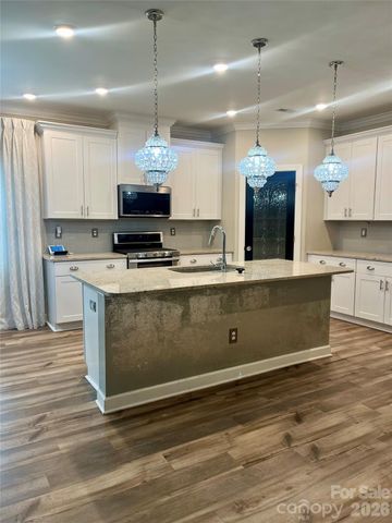 8807 Pennegrove Circle, Charlotte, NC 28214