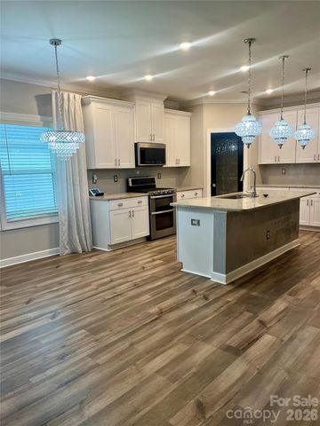8807 Pennegrove Circle, Charlotte, NC 28214