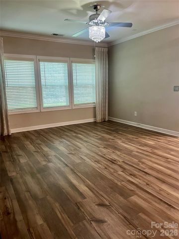 8807 Pennegrove Circle, Charlotte, NC 28214