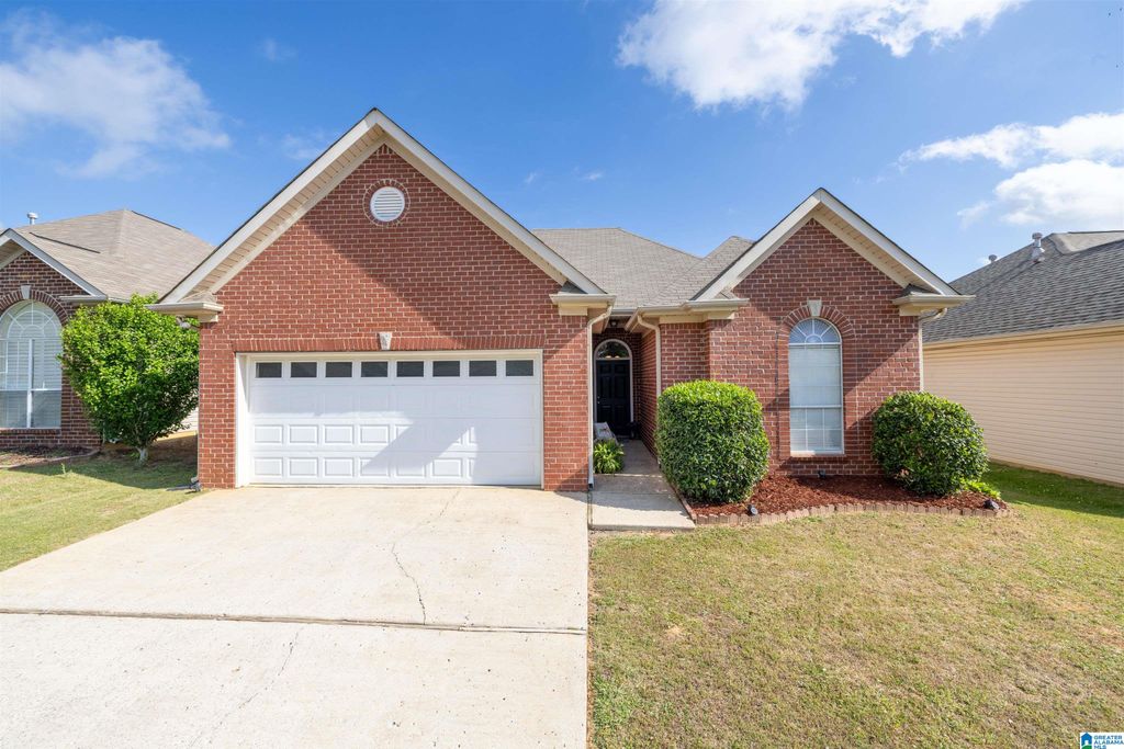 1068 WINDSOR PARKWAY, Moody, AL 35004