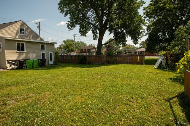 3728 New Court Avenue, Salina, NY 13206