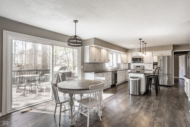 7370 Oakland Hills Circle, Indianapolis, IN 46236