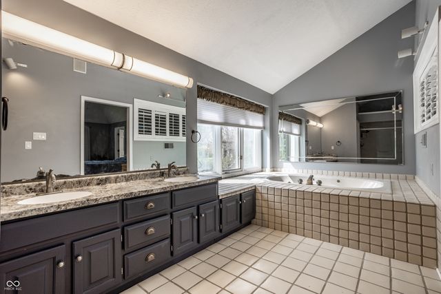 7370 Oakland Hills Circle, Indianapolis, IN 46236