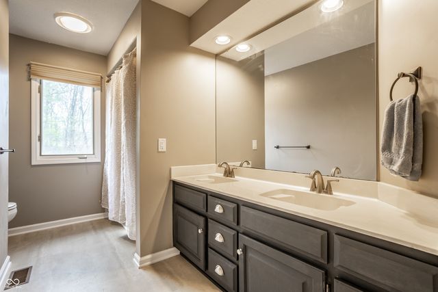 7370 Oakland Hills Circle, Indianapolis, IN 46236