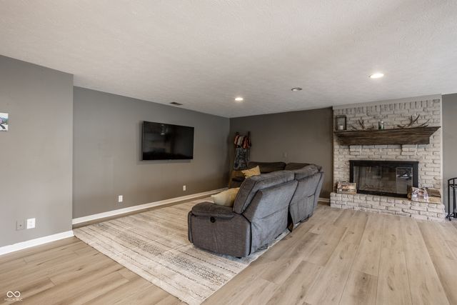 7370 Oakland Hills Circle, Indianapolis, IN 46236