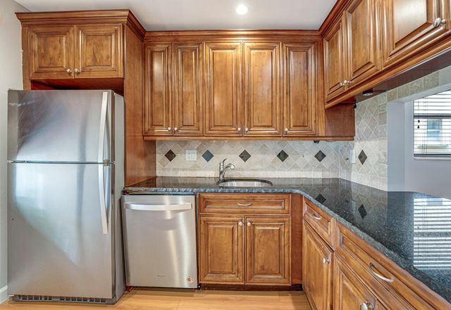 104 Lake Helen Drive, West Palm Beach, FL 33411