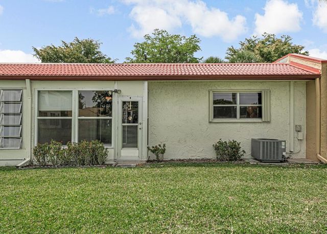 104 Lake Helen Drive, West Palm Beach, FL 33411