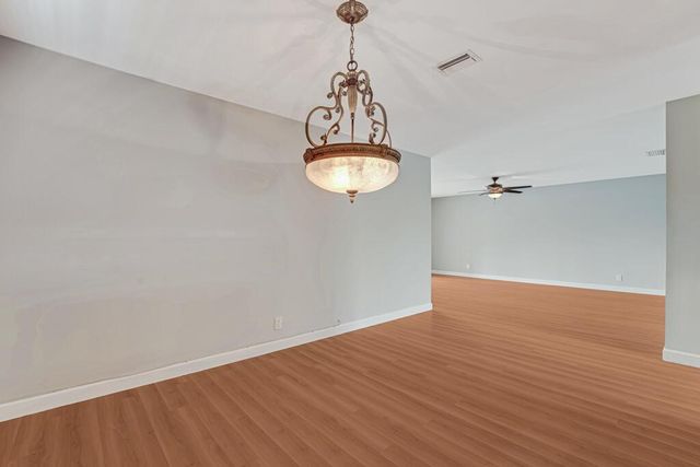 104 Lake Helen Drive, West Palm Beach, FL 33411