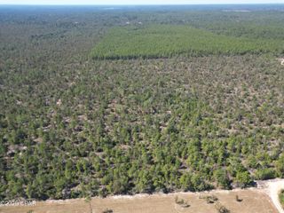 0050 Foxhunt Road, Chipley, FL 32428