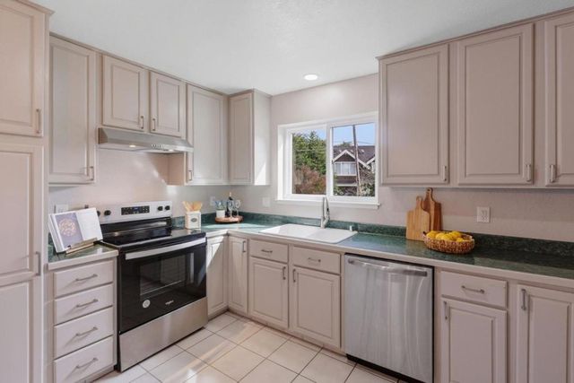 423 Montecito Avenue, El Granada, CA 94018