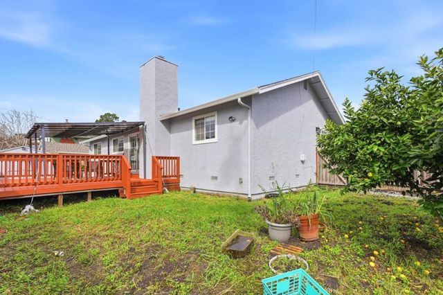 423 Montecito Avenue, El Granada, CA 94018