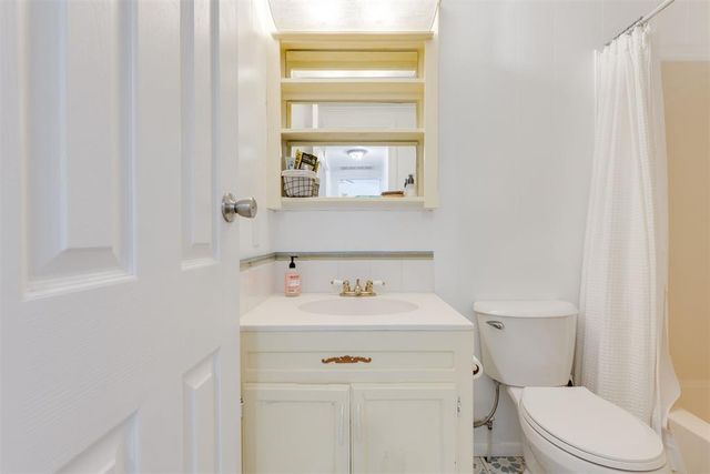 4409 S Valley View Lane, Edmond, OK 73034