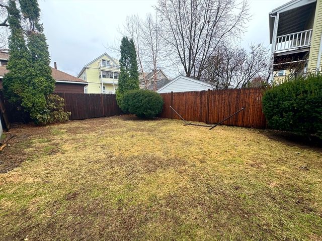 35 Flett Rd 35, Belmont, MA 02478