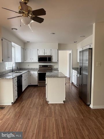 12549 ROCK RIDGE RD, Herndon, VA 20170