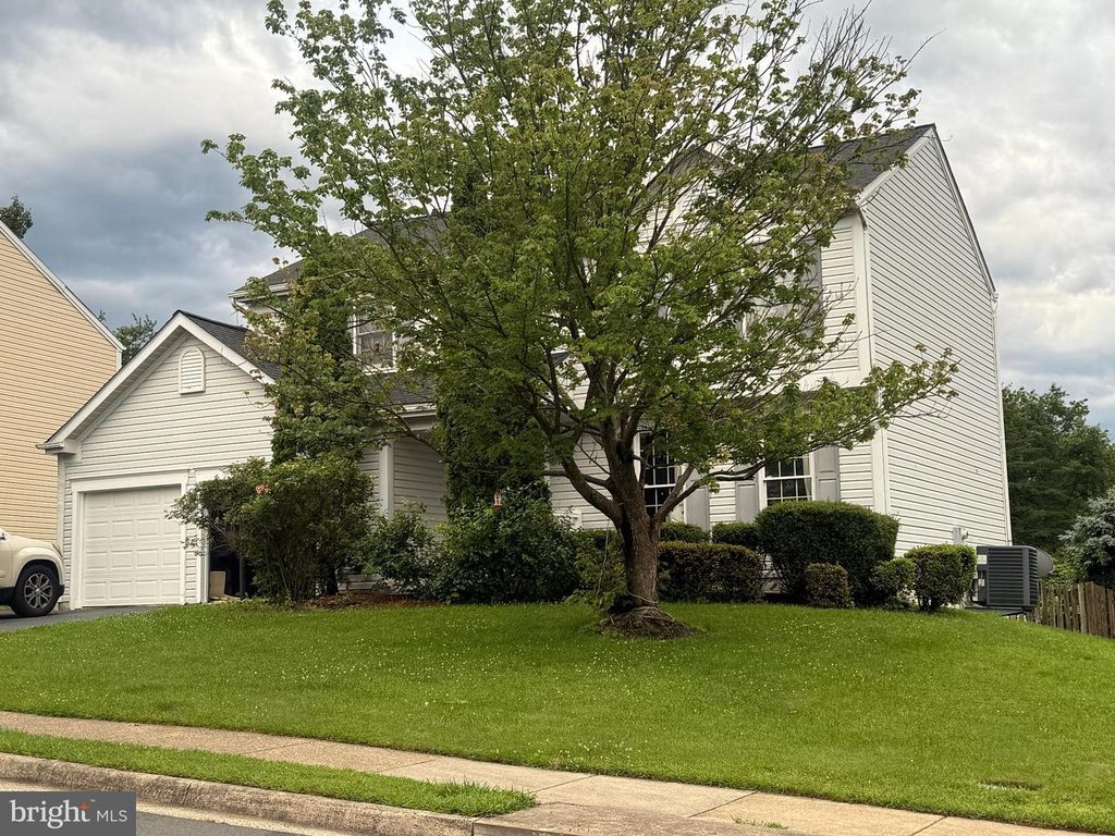 12549 ROCK RIDGE RD, Herndon, VA 20170