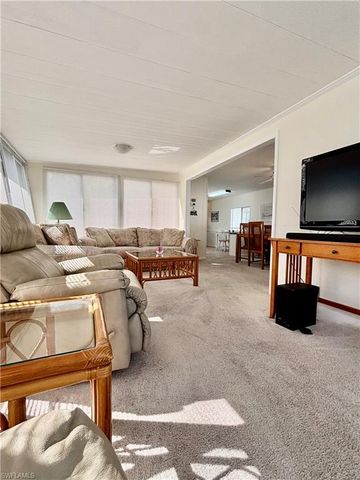 341 Shrub LN S, North Fort Myers, FL 33917