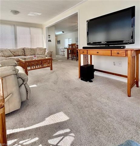 341 Shrub LN S, North Fort Myers, FL 33917